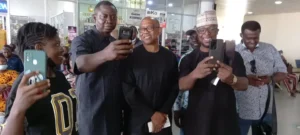 Nigerians Happily Mob Peter Obi At Airport as They Welcome him Back To Nigeria 