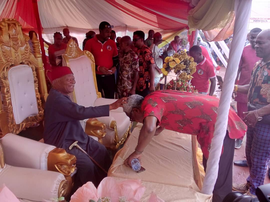 Chief Barr. Olisa Metuh Celebrates Afiaolu Nnewi Festival With Kinsmen