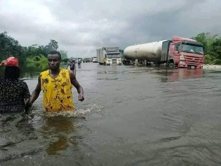 BREAKING!!! Peter Obi Suspends Campaign Indefinitely Over Flooding, Calls on Tinubu, Atiku to Do Same 