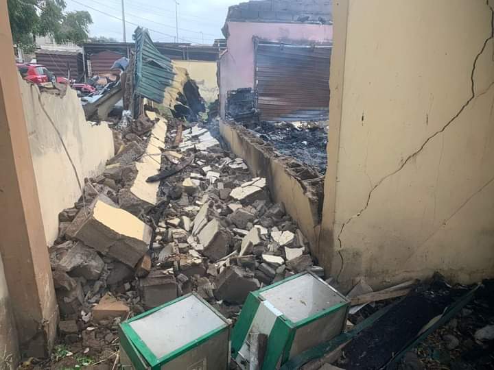 BREAKING: Hoodlums Set Ogun INEC Office On Fire