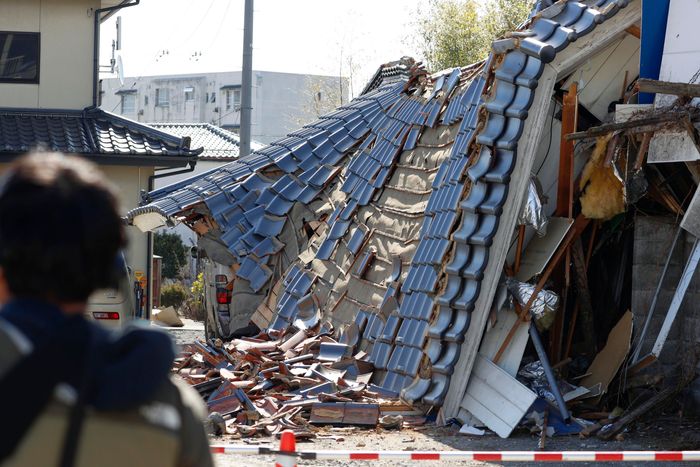 7.4-Magnitude Earthquake Rocks Central Japan, Sparks Tsunami Warning