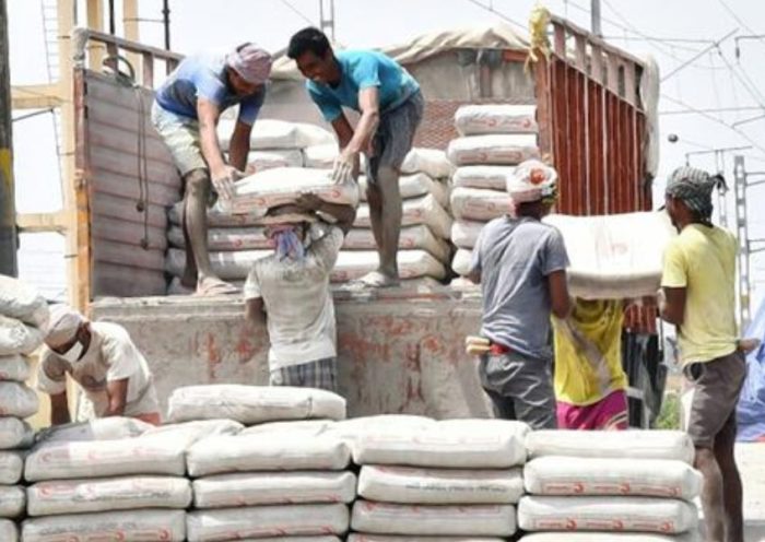 Manufacturers and Government Reach Agreement to Lower Cement Price to N7000