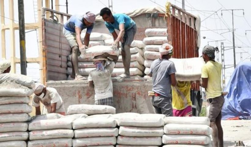 Manufacturers and Government Reach Agreement to Lower Cement Price to N7000