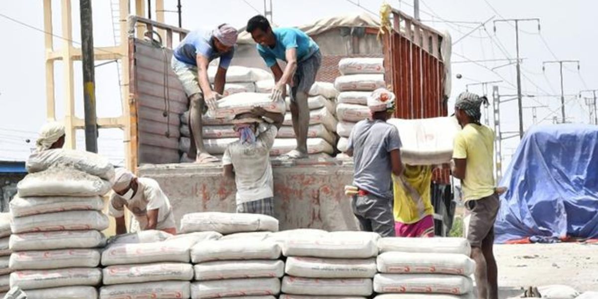 Manufacturers and Government Reach Agreement to Lower Cement Price to N7000