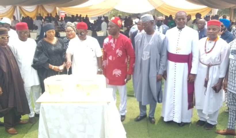 Celebrating his 65th birthday with a philanthropic flourish, business tycoon Sir Emeka Offor distributed 40,000 bags of rice to communities in Anambra.