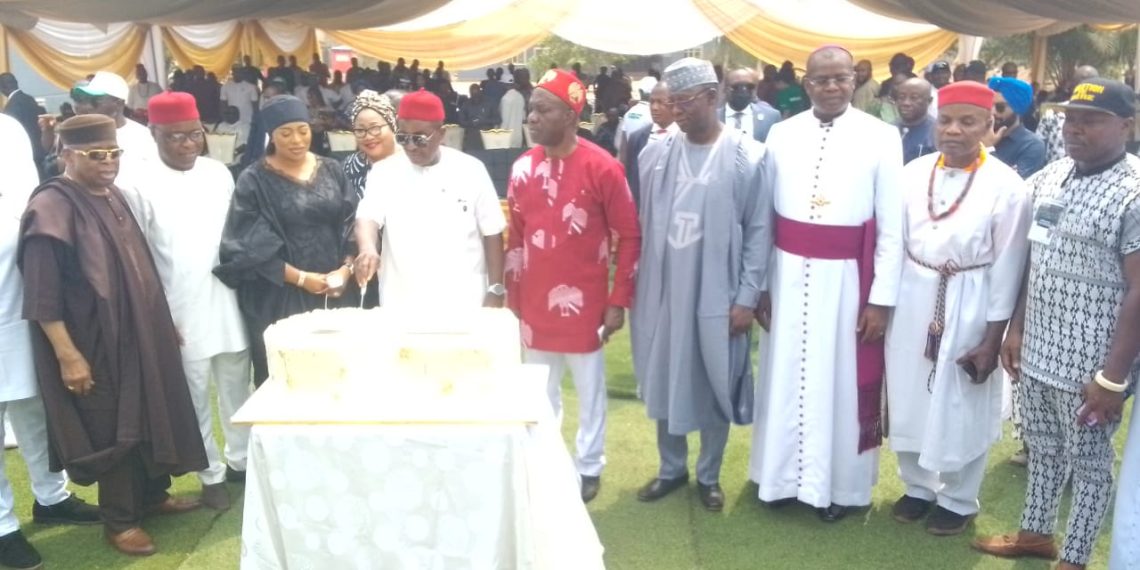 Celebrating his 65th birthday with a philanthropic flourish, business tycoon Sir Emeka Offor distributed 40,000 bags of rice to communities in Anambra.