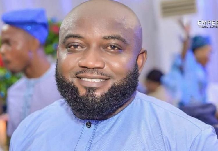 MC Oluomo’s Aide Passes Away in Car Accident